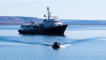 Motor yacht ASTERIA -  Profile + tender